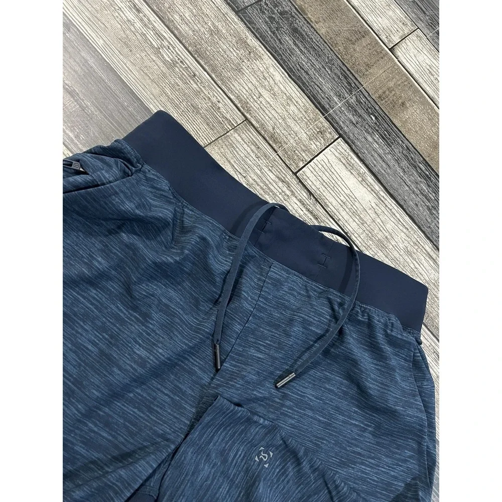 Lululemon Pace Breaker Shorts Size M Mens‎ Workout